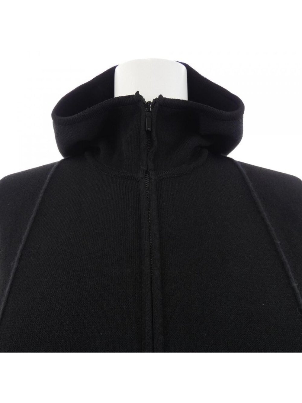 Chanel Coco Neige Jacket - Picture 6 of 8